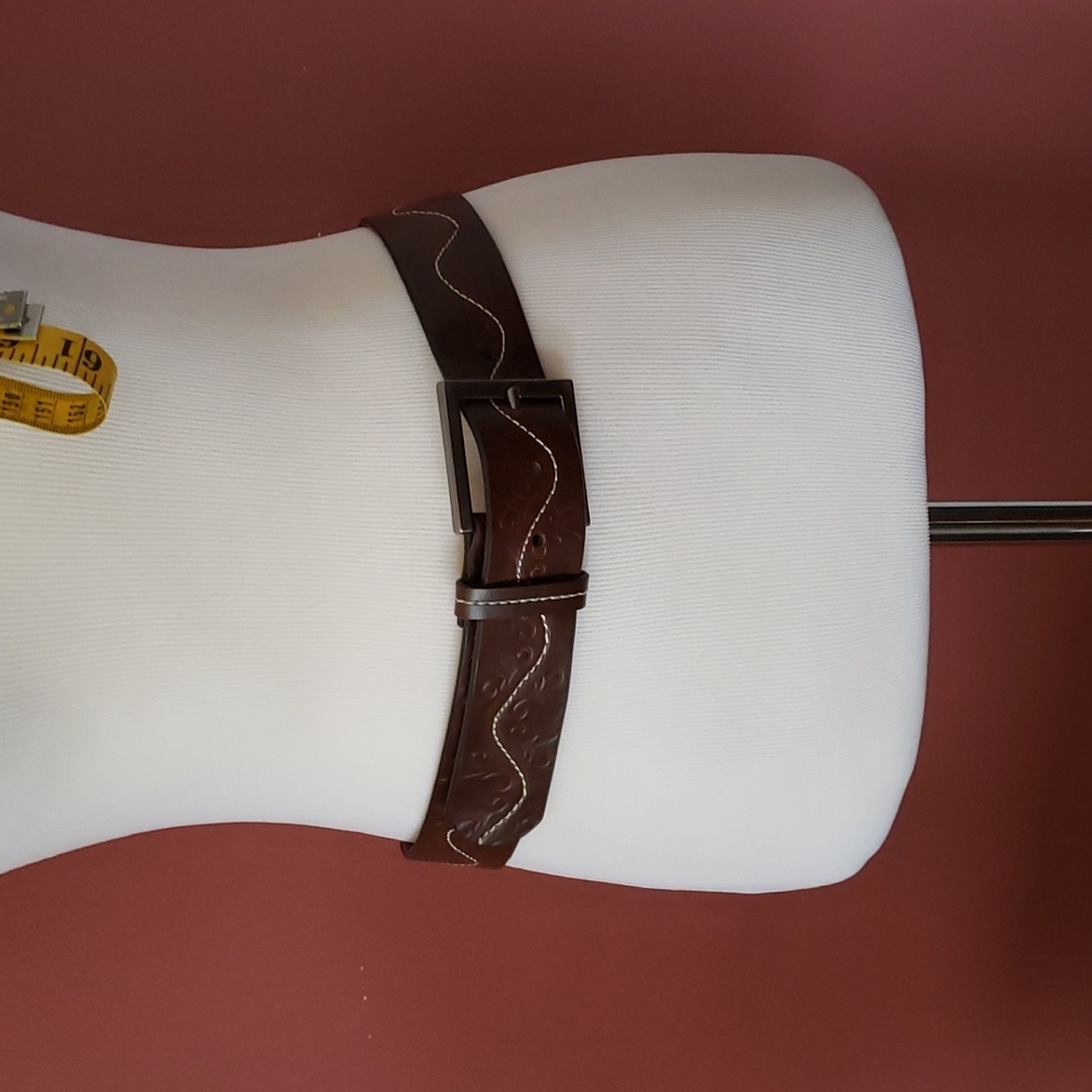 Manmade and Leather Belt, Size S.